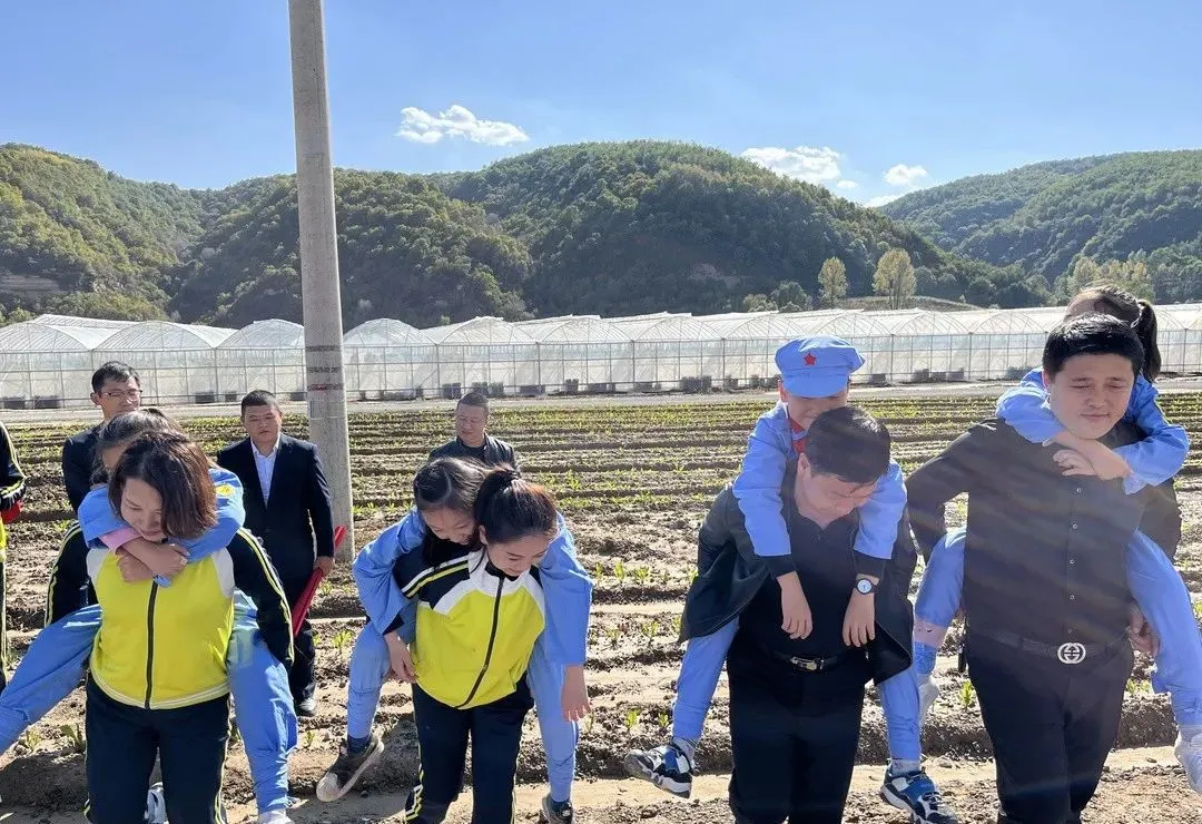 弘扬南泥湾精神 做新时代好少年—陕西延安红二十六军红军小学走进