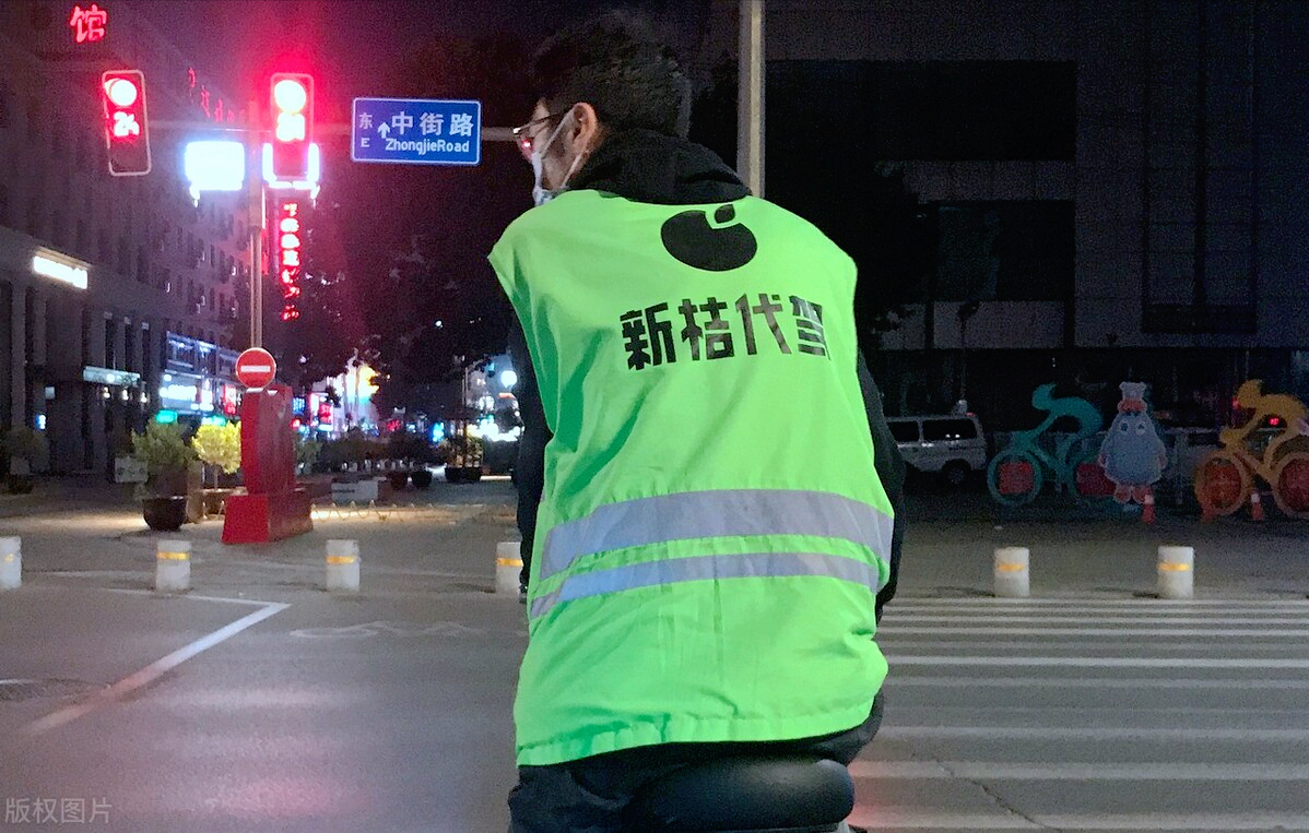 2款可放后备箱的电动车，不用驾照，3种骑行方式，续航100公里
