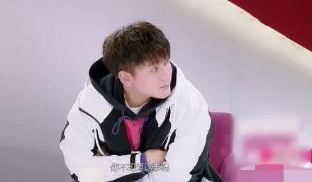 盘点尹正被曝光的三段疑似恋情，除了陈都灵，还有蒋梦婕和张蓝心