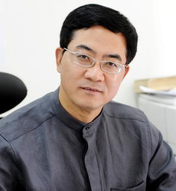 央视频频聚焦！占地2655亩，这所建在海边的山东高校，已跻身全国百强！