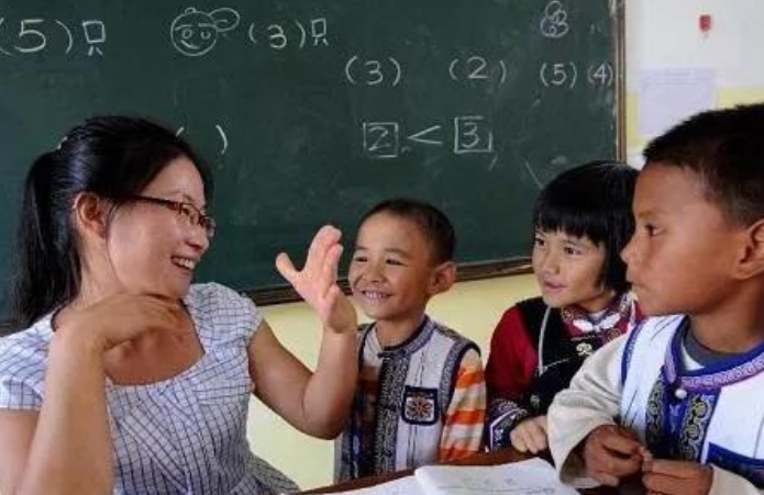 小学生“检讨书”走红，表面在反省，“藏头诗”还是被老师发现了