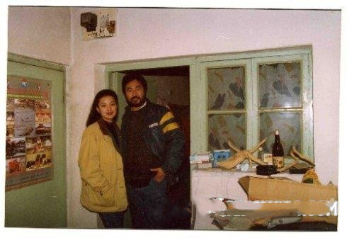 “著名导演”张纪中：三婚娶80后美娇娘，他的人生真的完美了？