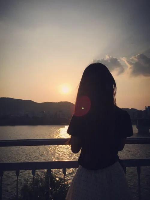 怎么在今日头条和西瓜抖音视频赚钱？我来教教大家如何在头条赚钱