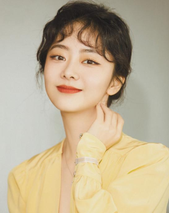 她们惊艳了时光，15位四川籍女星，个个灵气秀美，靠实力雄起