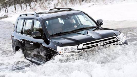 丰田酷路泽4000与丰田霸道4000详情探秘 教你如何做正确的选择