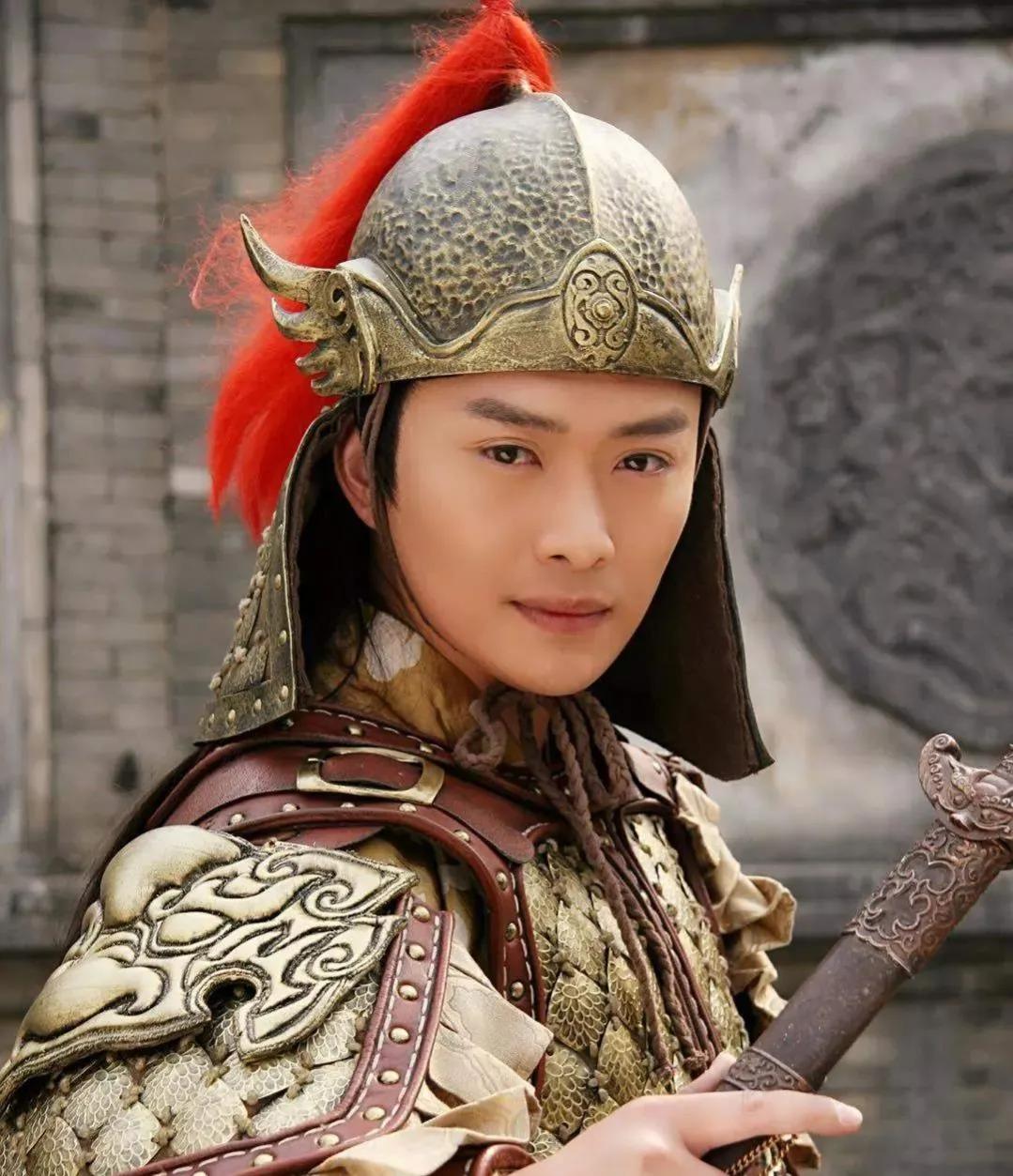 代表作有《新书剑恩仇录》,《萍踪侠影》,《武林外史》,《隋唐演义》