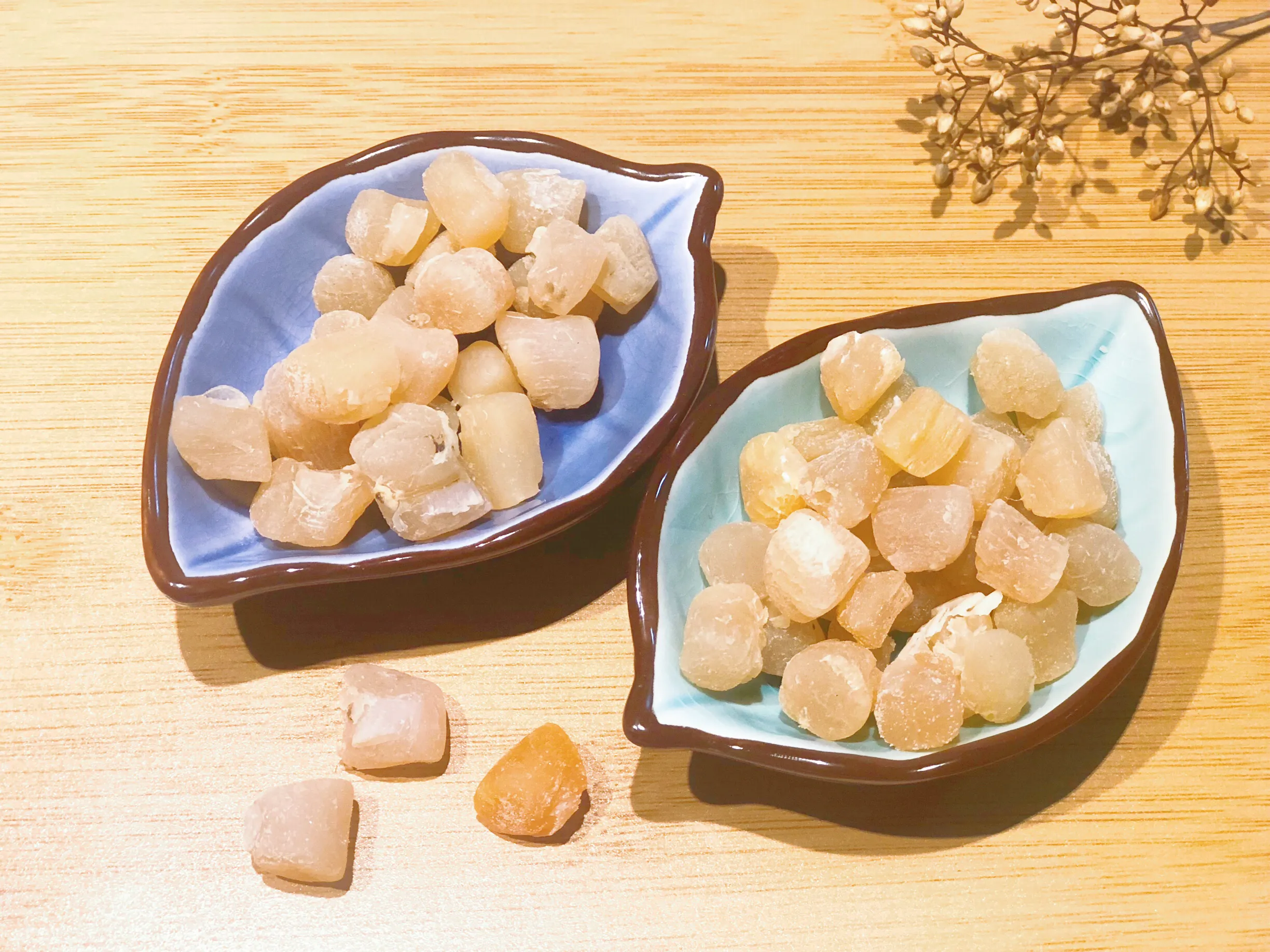 干贝竹荪汤，粤菜中的著名汤品，简单一炖，便可成就极致鲜味