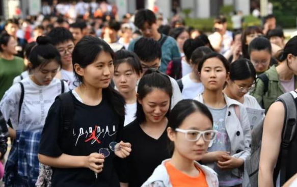 大学不再是“安乐窝”，“清考”制度开始出击，毕业生同样受影响