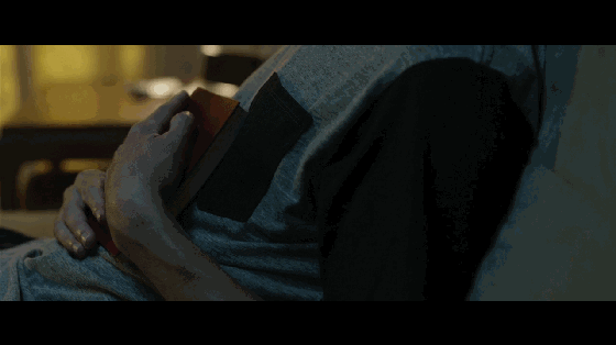 把女神关在笼子当狗养，竟是为了救她？这片全程高能