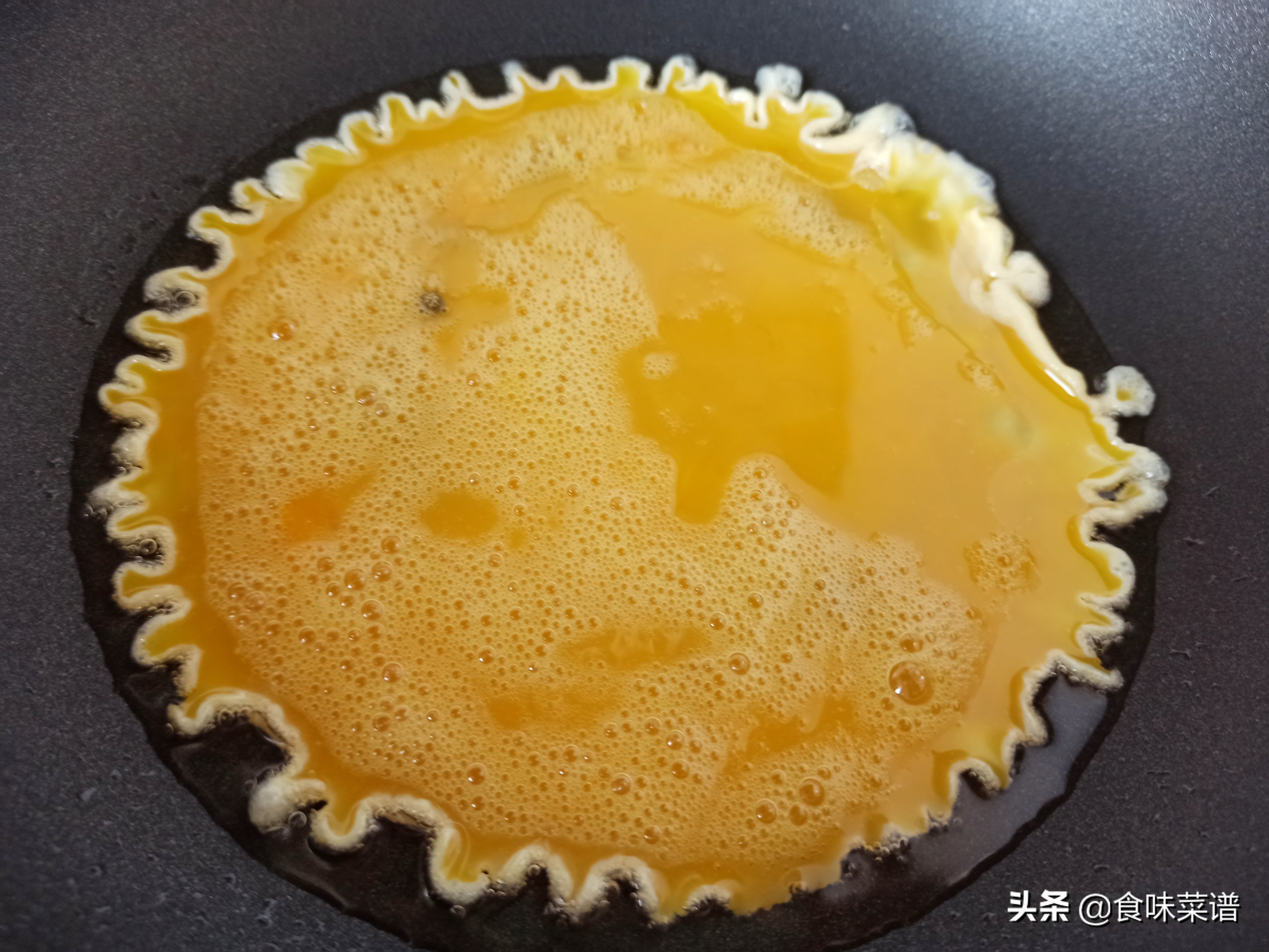 饭店的蒜黄炒蛋为啥好吃？告诉你正确做法，鲜香入味，5分钟搞定