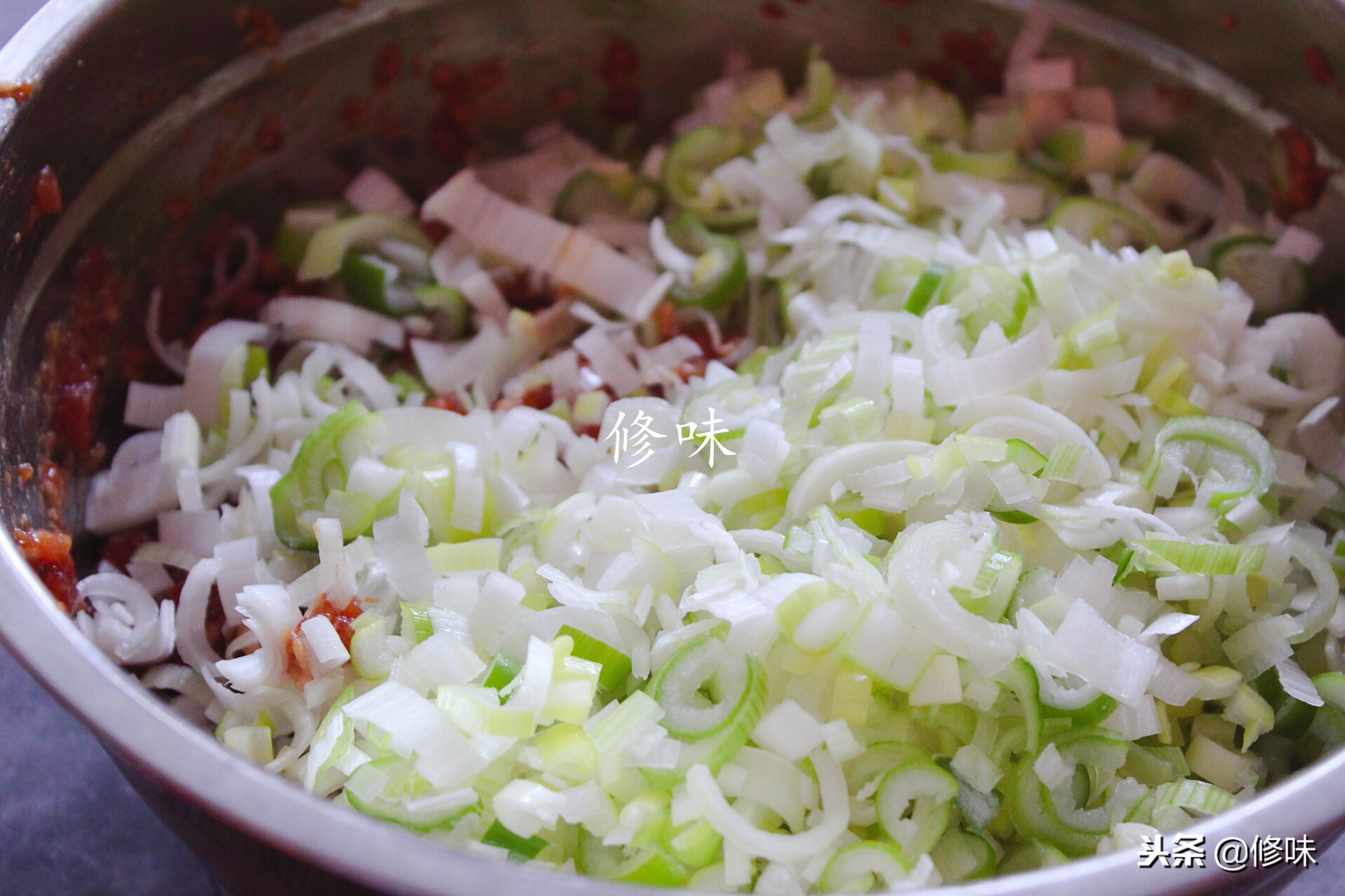 猪肉大葱饺子馅怎么调好吃（美味猪肉大葱饺子做法）