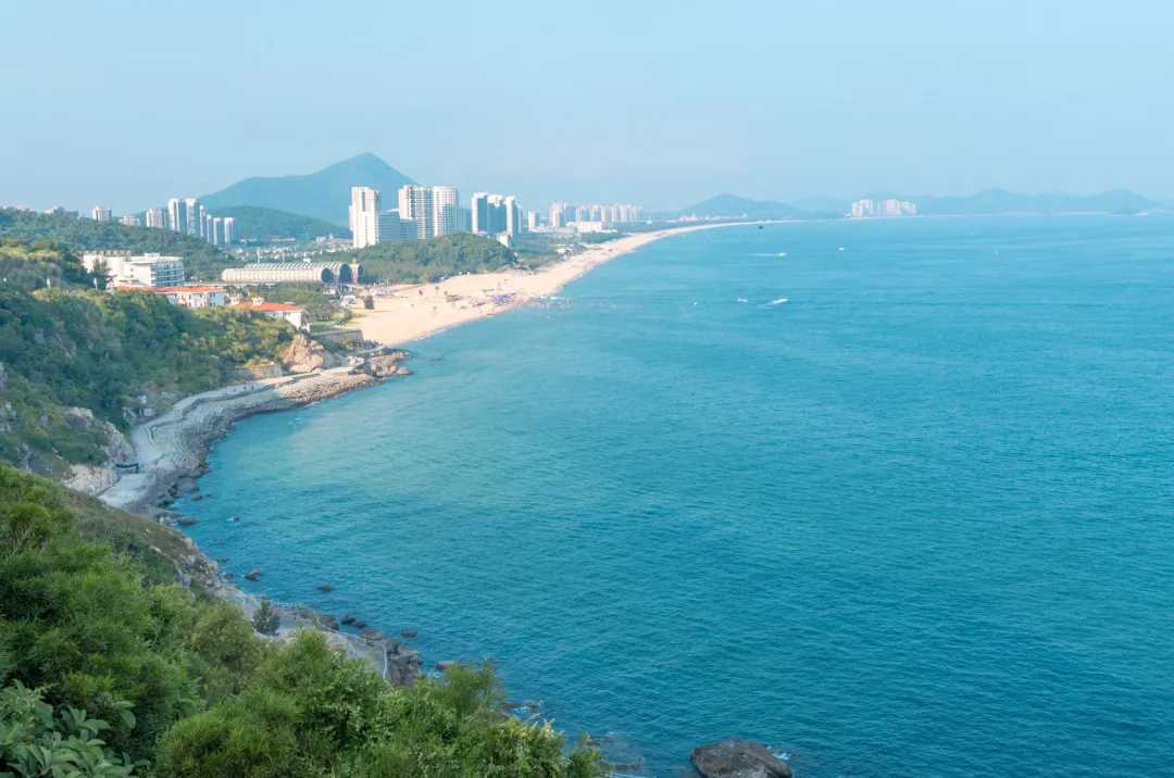 不如一起去广东看海吧,总有一个小岛能让你暂时做梦