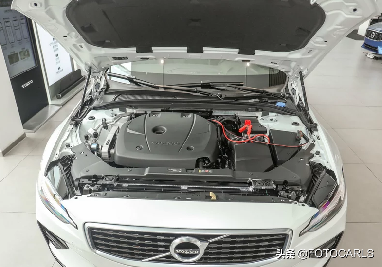 沃尔沃V60 T5低配实拍，售价38.99万无四驱，为打折做铺垫？