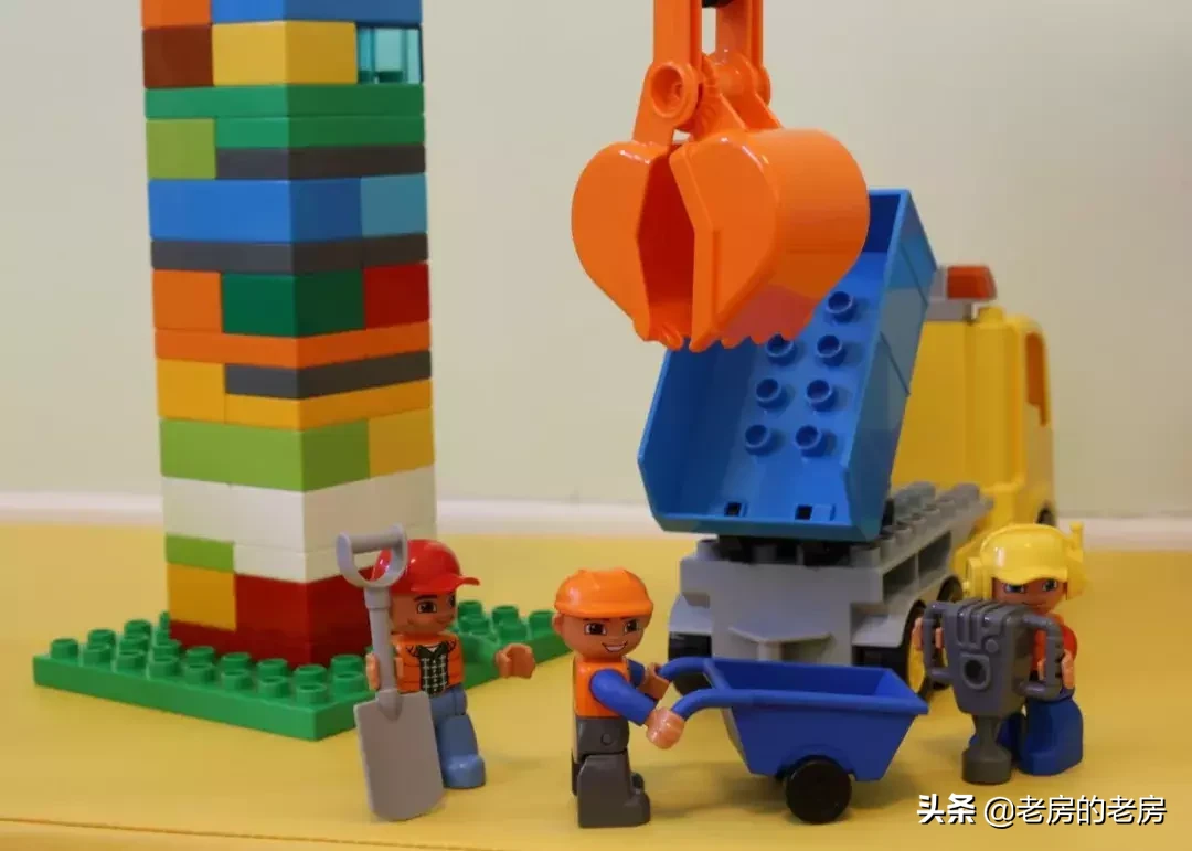 学挖掘机哪家强？乐高教育帮你忙