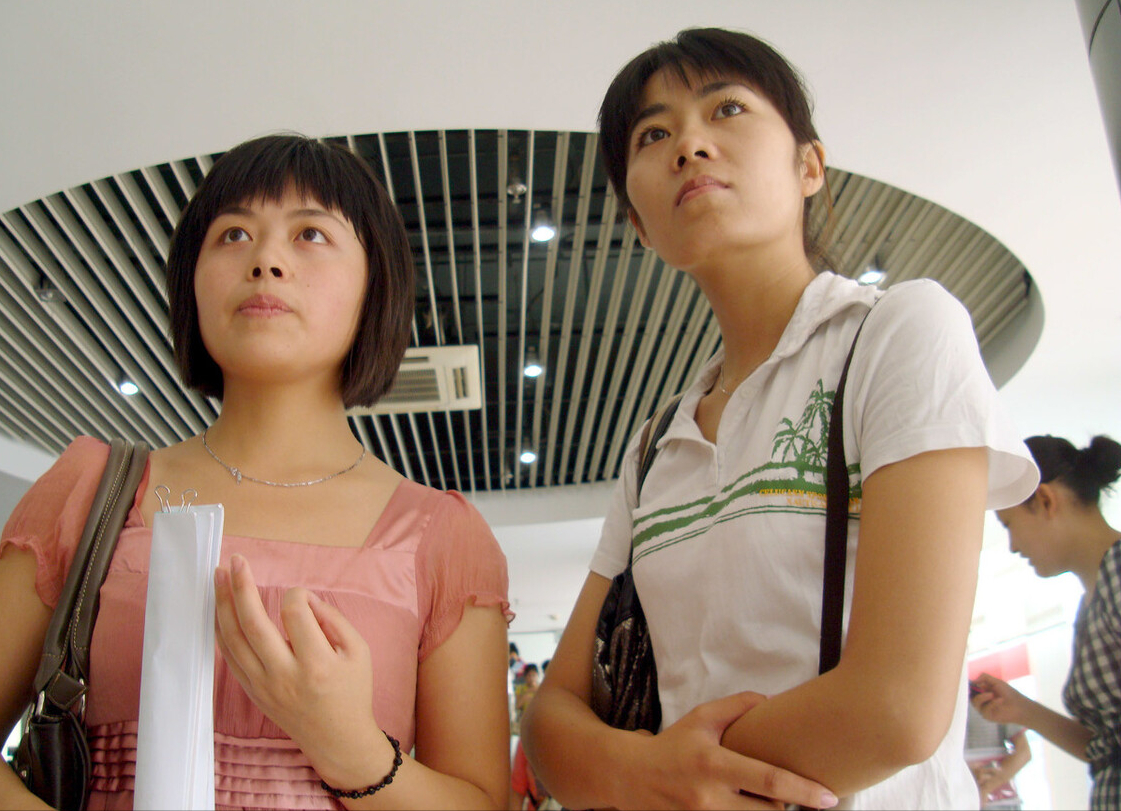 大学生实习时，不要轻易签三方协议，可能会弄丢“应届生”身份