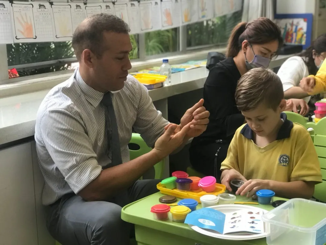 走进校园，走进课堂：祈福英语实验小学G1J别开生面的开放日活动