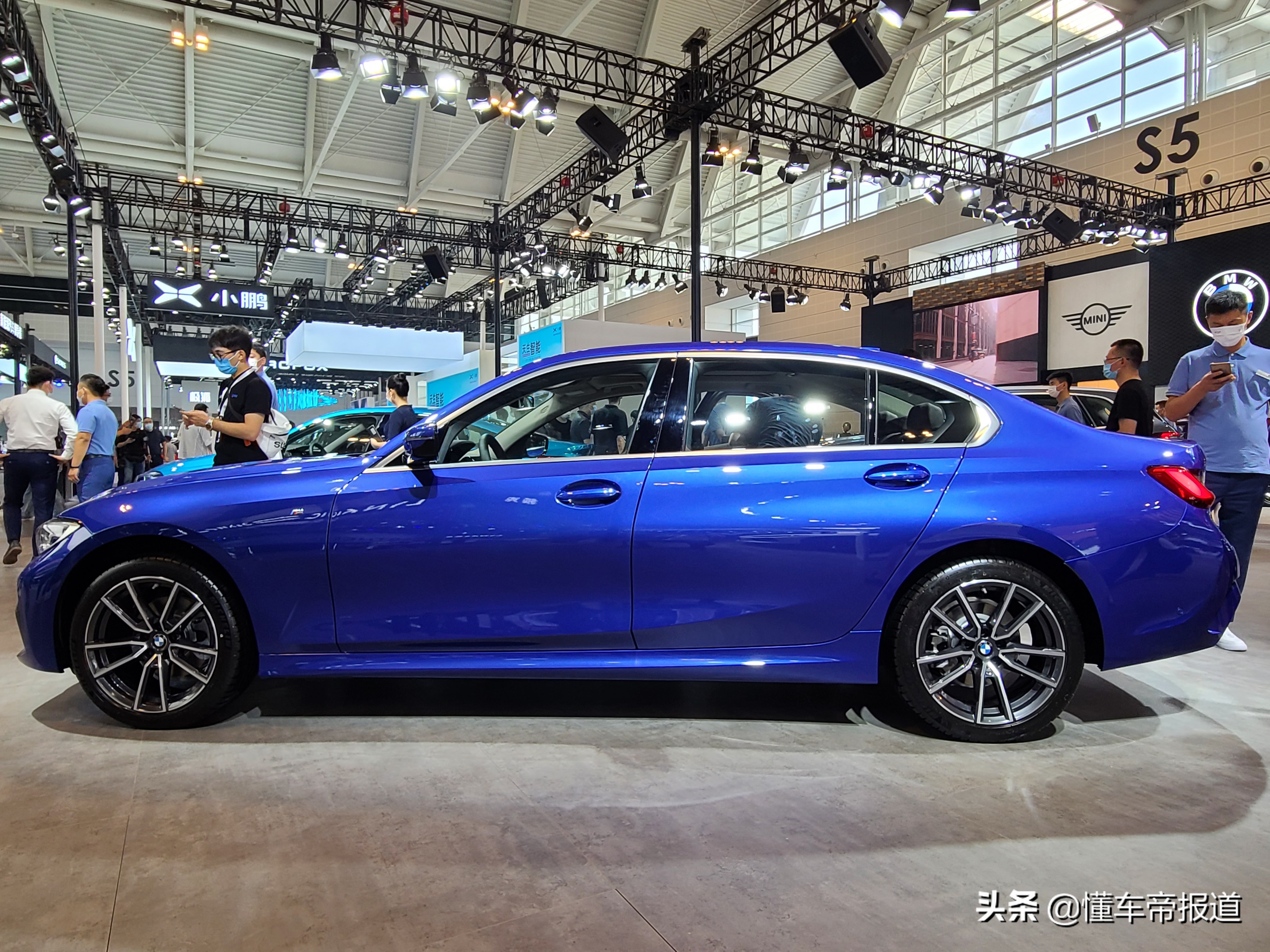 89万元 宝马3系亮相2021天津车展