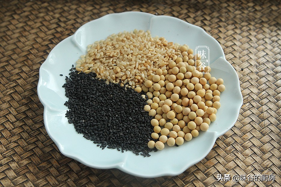 早餐不将就，分享10种营养豆浆搭配，每天换着做，让早餐更美味