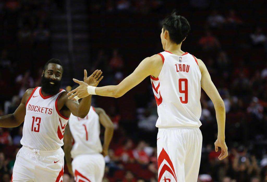 周琦为什么在nba日常暴扣(一文看懂周琦为何会被火箭裁员！实例解析“菜”不是原罪！)