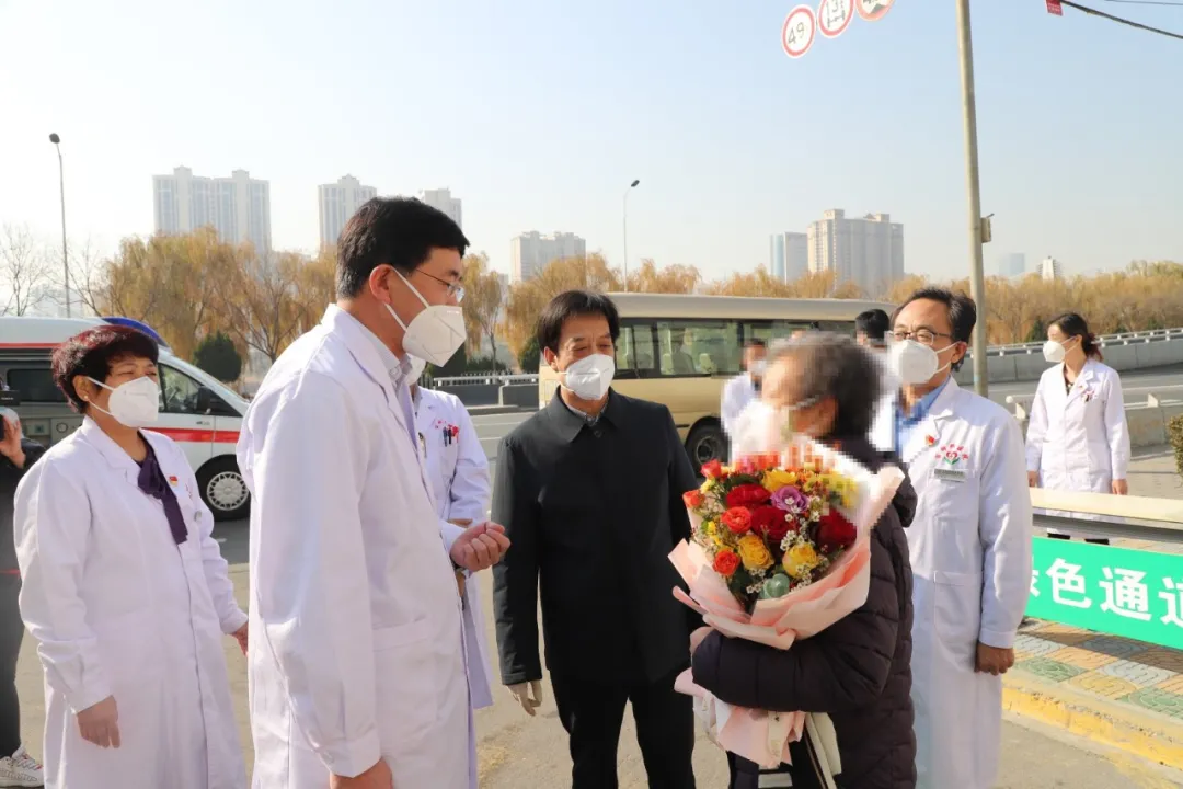 回家了!甘肃省本轮疫情首例新冠肺炎患者康复出院
