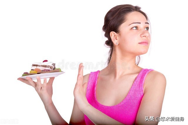 肚子上的脂肪太厚如何减肥？掌握4个燃脂方法，让你的腹部变平坦