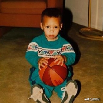 nba初恋球星有哪些(NBA为数不多的专情好男人，一生只爱初恋一人，结婚12年零绯闻)