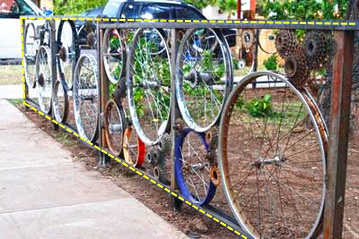 自行车变废为宝，拆解围在院子四周，做护栏来用还挺加分