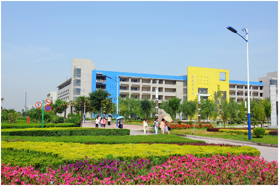 原来，世界唯一的汽车综合试验场，竟藏身于陕西这所大学！