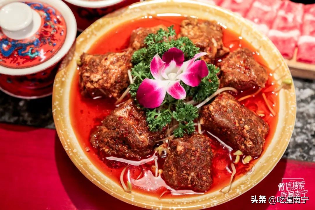 南宁这家武侠风火锅，专吃地道的川味牛油锅