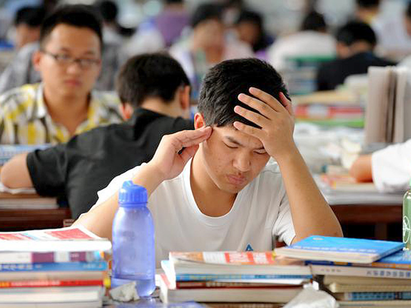 高考和考研上985，哪一个更难？学长坦言：考研进985的更使人佩服