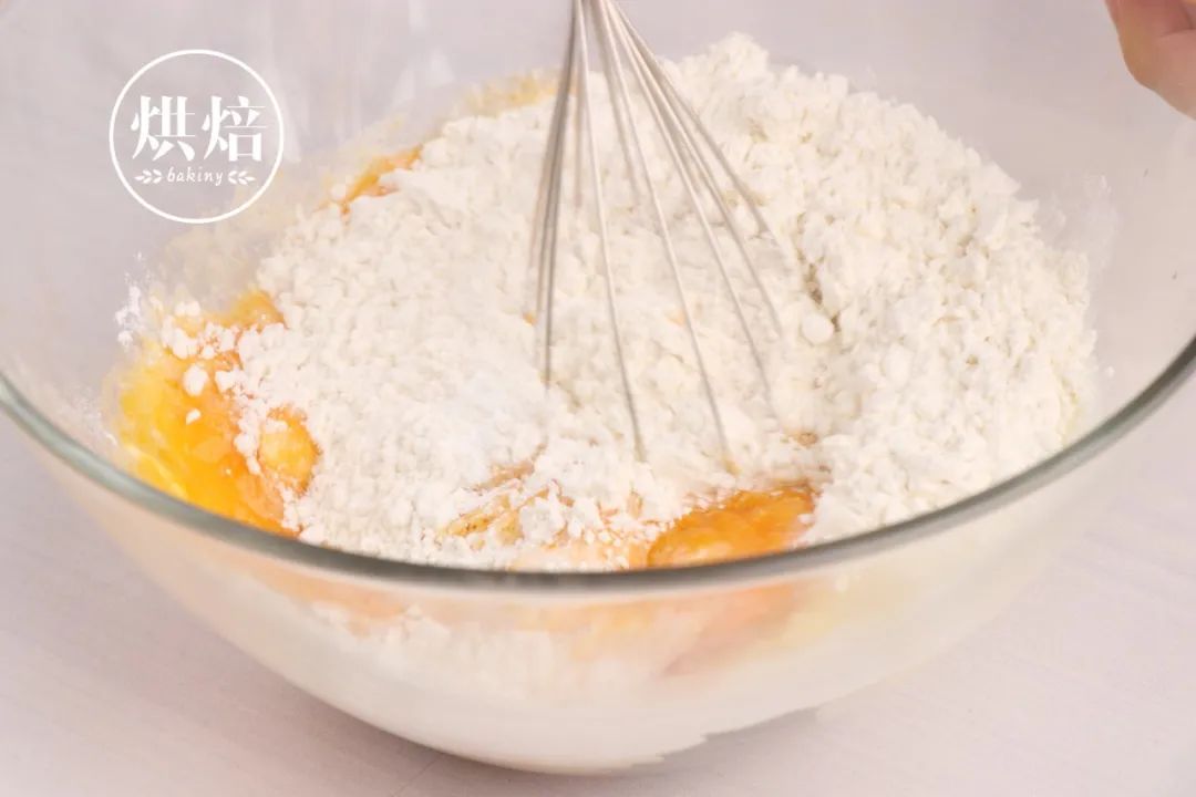 做了韩国一个蜜桔蛋糕 味道很好 口感有点硬 有做过的说一下经验哈