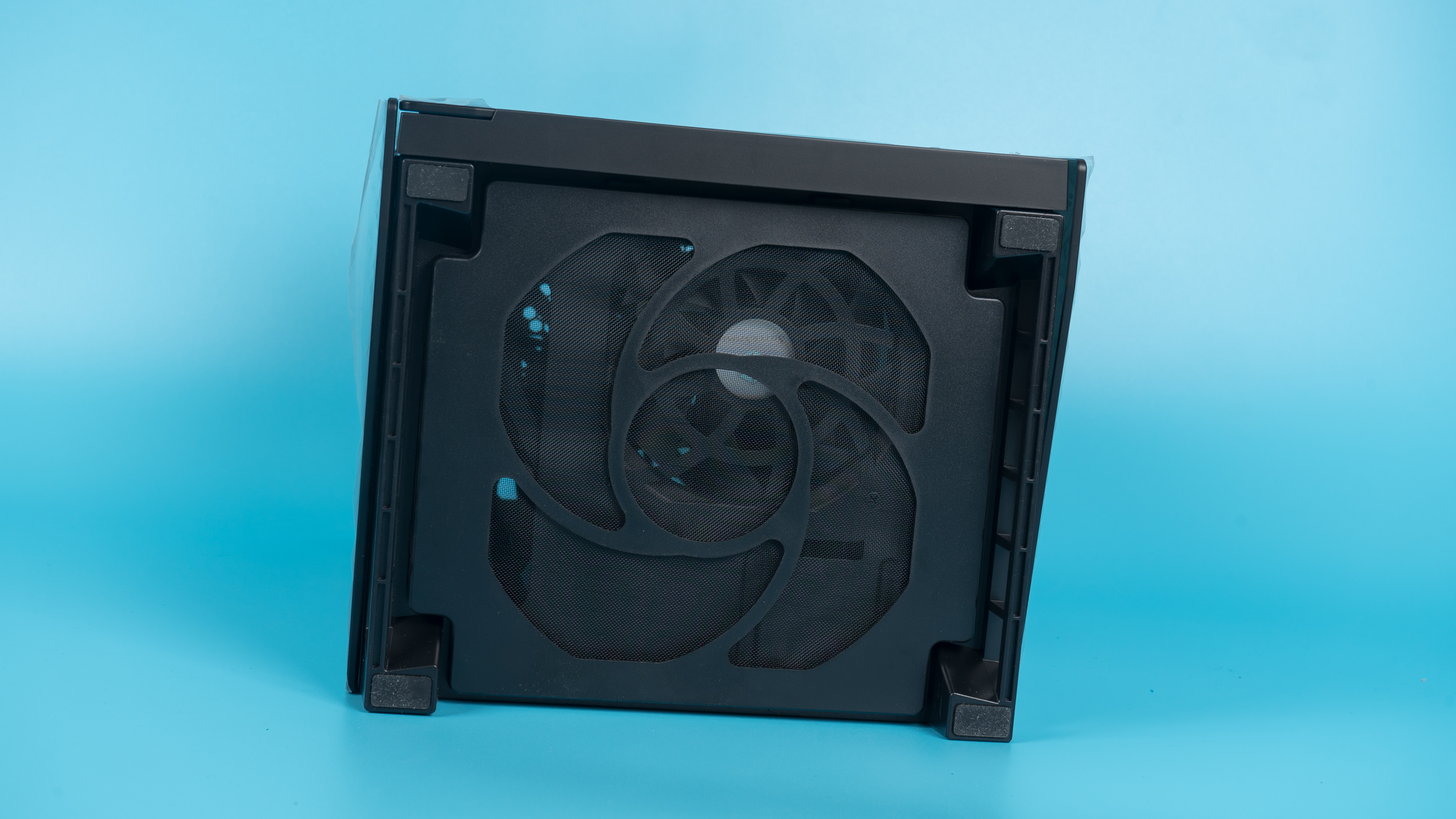 搭建R9 3900X ITX垂直风道机箱，12核PR渲染输出快，超频也无压力