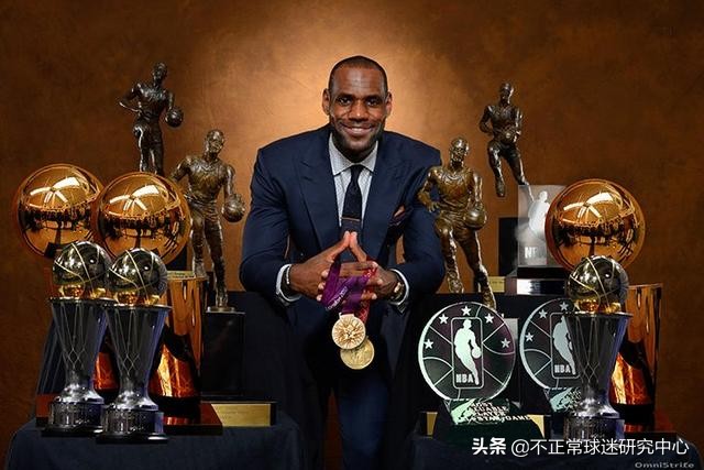 nba球星都有哪些名字(NBA75大球星出炉，湖人4人上榜，甜瓜乏善可陈，魔兽仰天长叹)