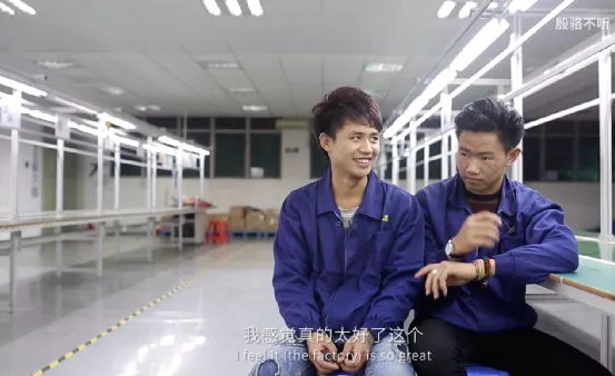 导演跟拍三年,揭露低学历打工人现状,好扎心……