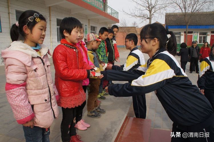 渭南明珠 教育楷模：美丽的蓝光中学欢迎你