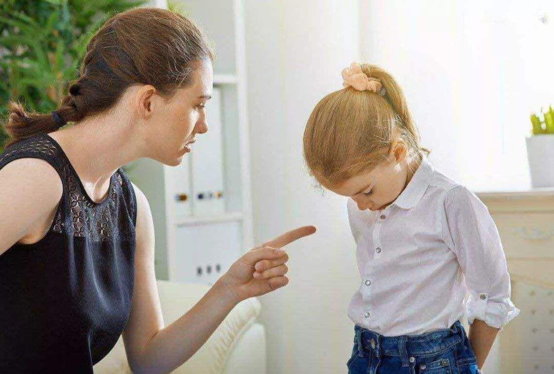 孩子脏话不断，原因在于父母，智慧父母用这4招来解决