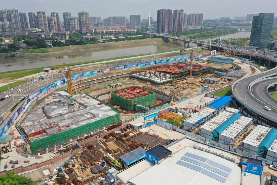 爱建高楼的绿地，旗下超400米高楼现状：部分推迟交付