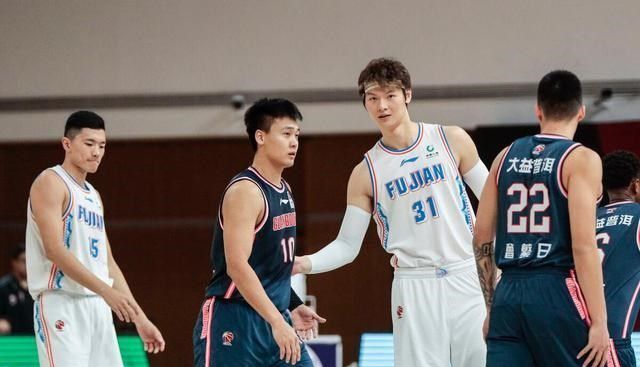 cba哪个人要去打nba(一夜3消息！宏远胡明轩征战NBA，辽篮官宣坏消息，王哲林加盟上海)