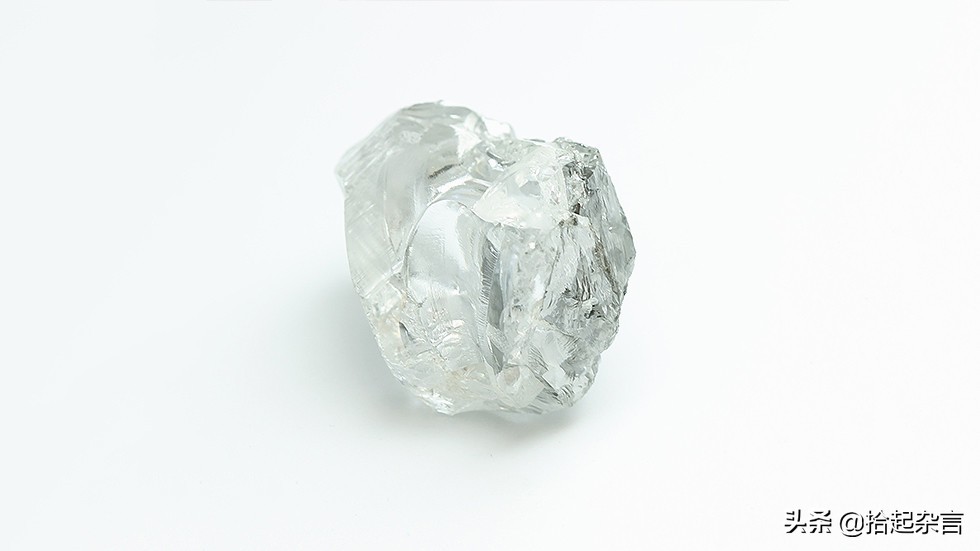 俄罗斯一家矿场发现了一颗独特的大而完美的黄色钻石