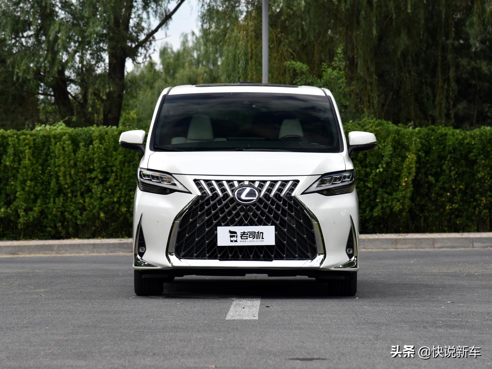 四座头等舱顶级MPV，加价也要买，日系原装进口，实拍雷克萨斯LM