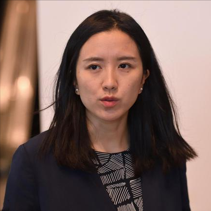 烂摊子留给美团王兴，用摩拜套现15亿完美退场，胡玮炜有多精明？