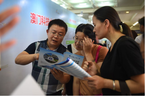 山西2021高考分数出炉，本科上线率仅37%，19万人无缘本科