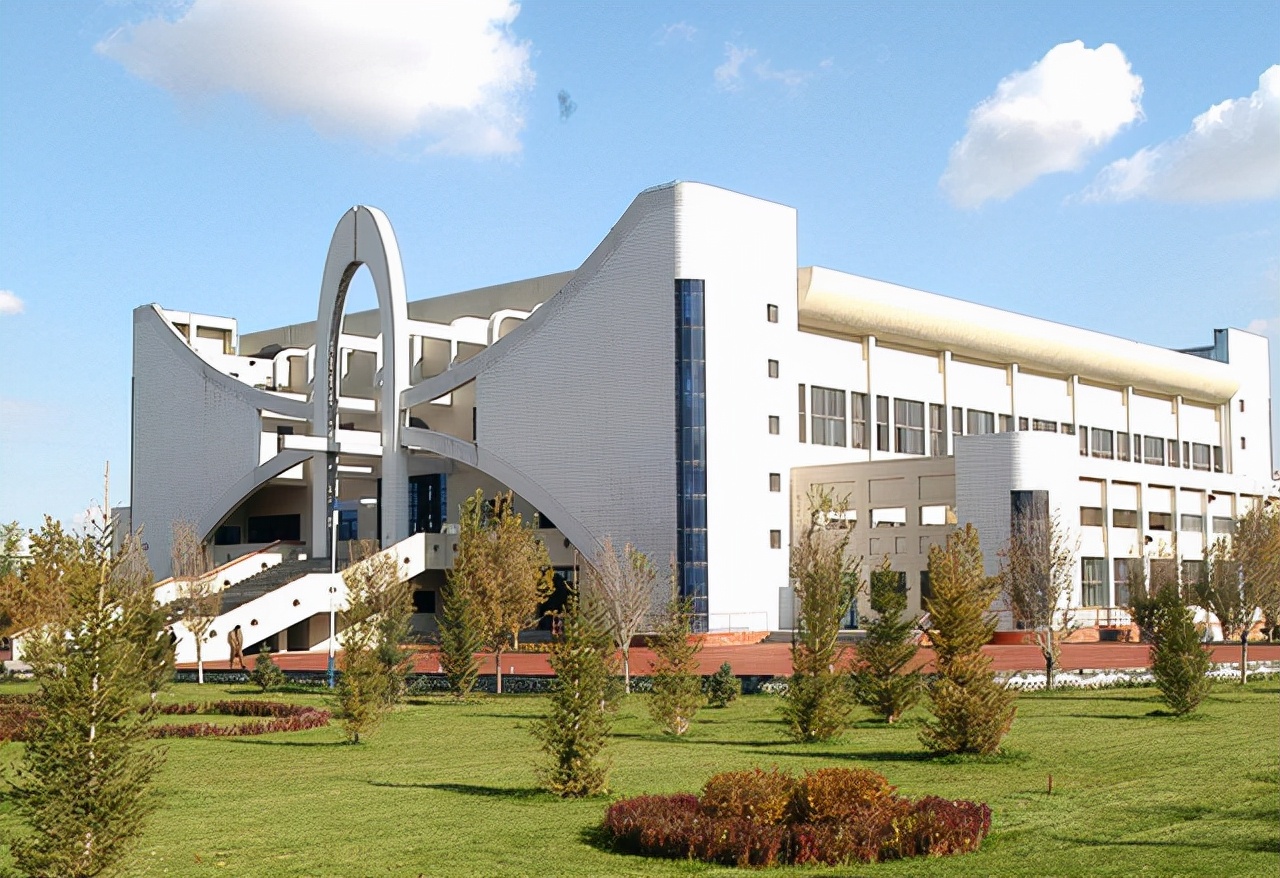 北京服装学院2017分数线（国内最委屈的3所大学）