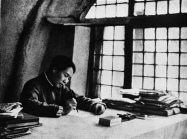 毛主席如何评价农民？76年前的中共七大上，毛泽东为农民定基调