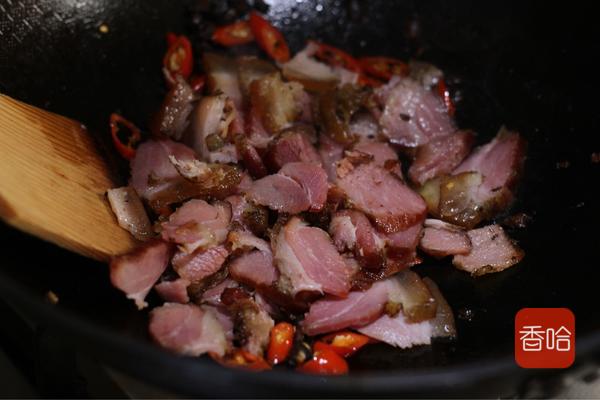 腌腊肉最“忌讳”直接放盐！难怪肉味酸又容易坏，白白毁了一块肉