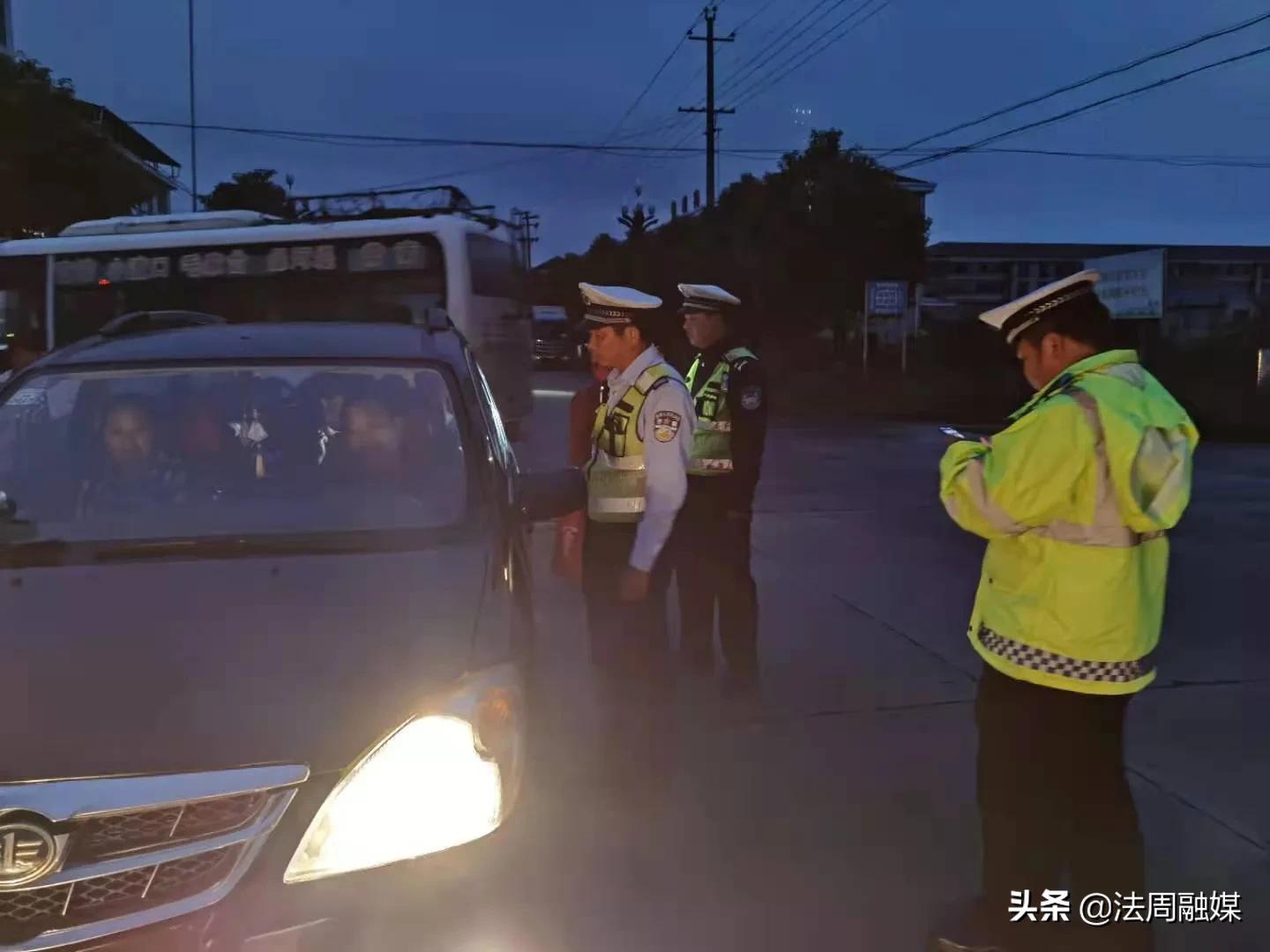 澧县官垸镇：护安全，迎国庆
