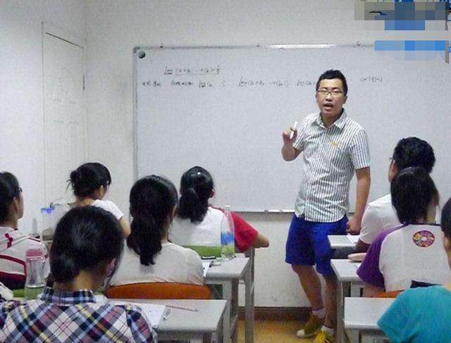 中小学生的困惑：周末不让补课，周中允许补，到底是减压还是增压