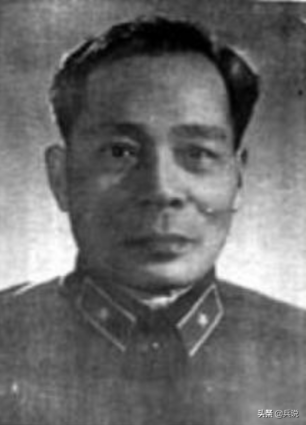 女儿劝傅作义起义，北平城门已开，蒋军四大秘书，个个地下党