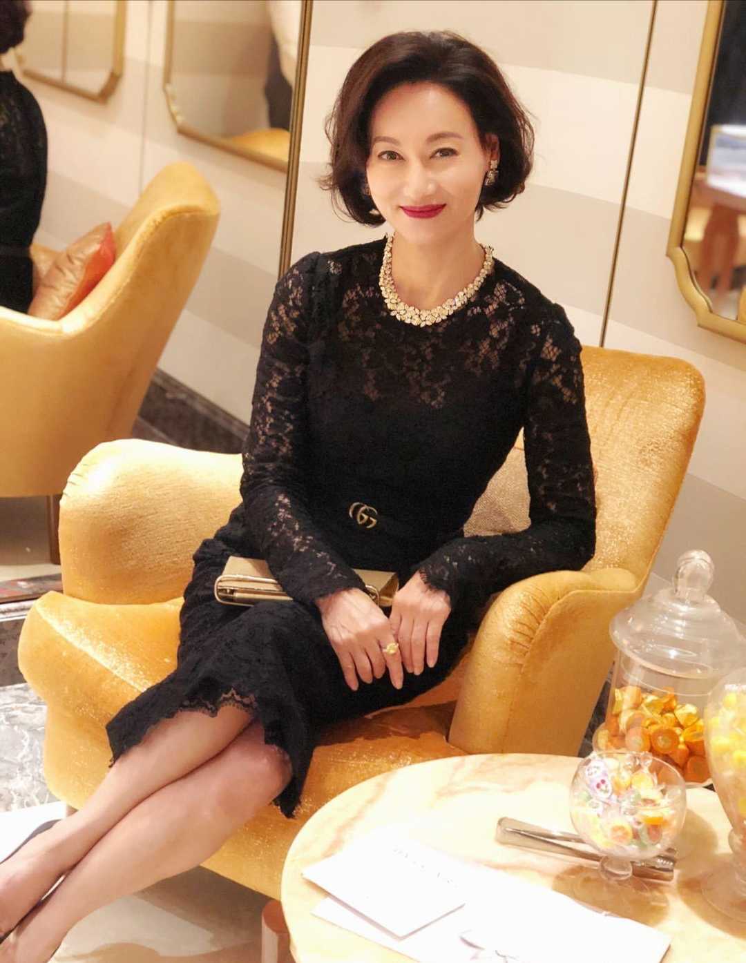 惠英红60岁了还有尤物身材惠英红的身材