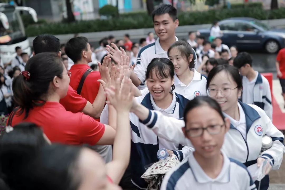 6月23日，四川高考成绩出炉，如果不了解志愿填报，别急着填写
